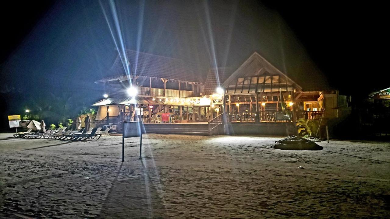 Yard Beach House Negril Extérieur photo